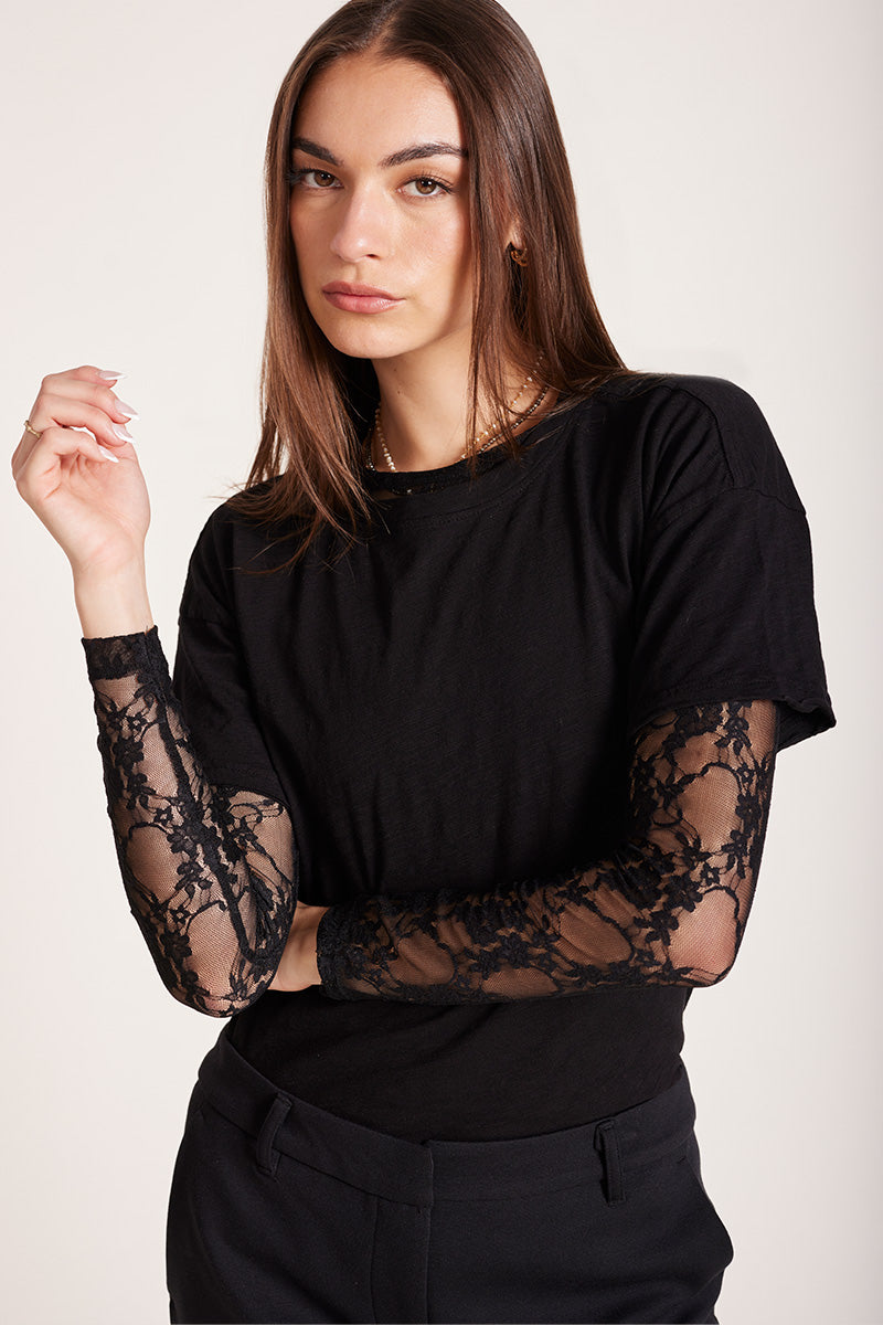 BOYFRIEND TEE