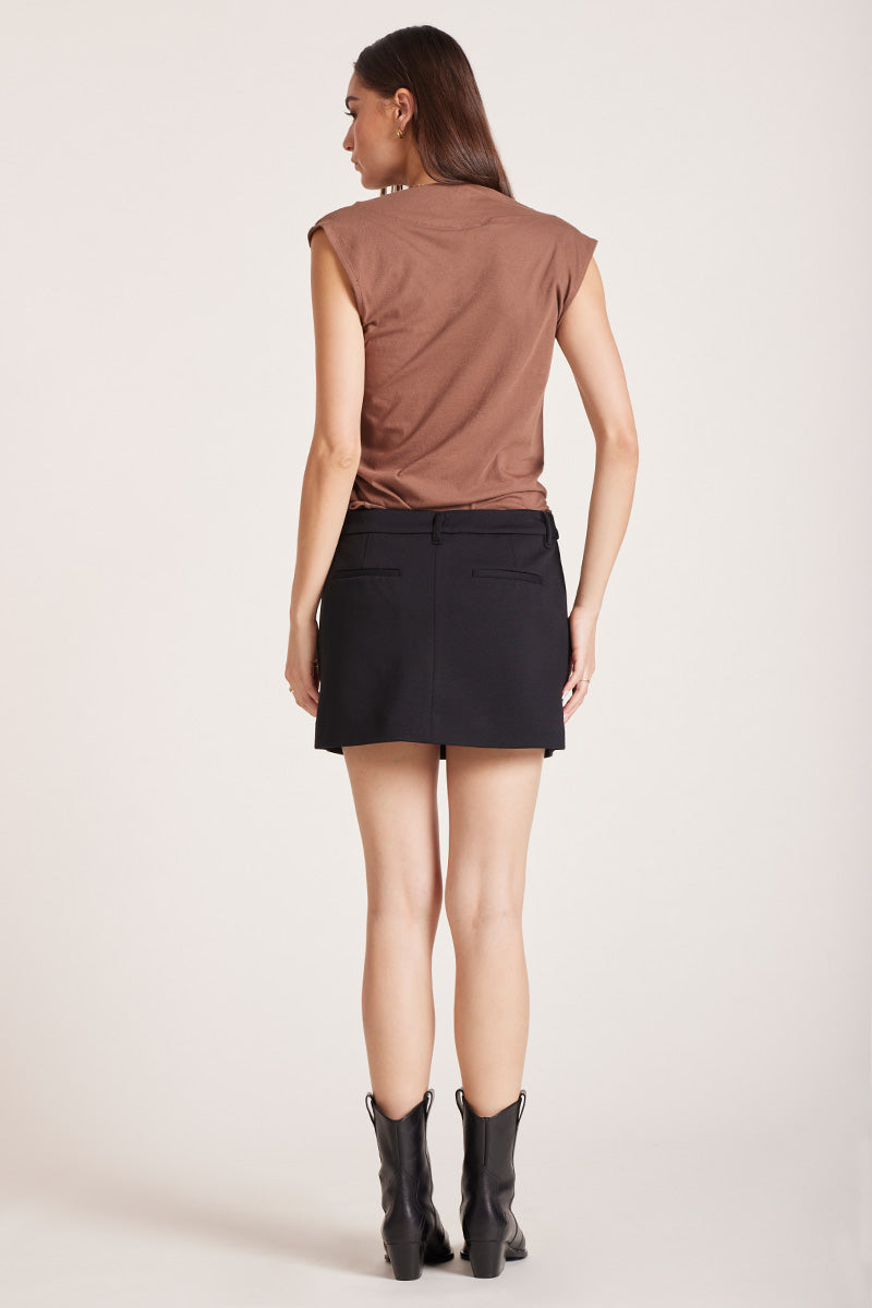 ASYMMETRICAL PLEATED TANK