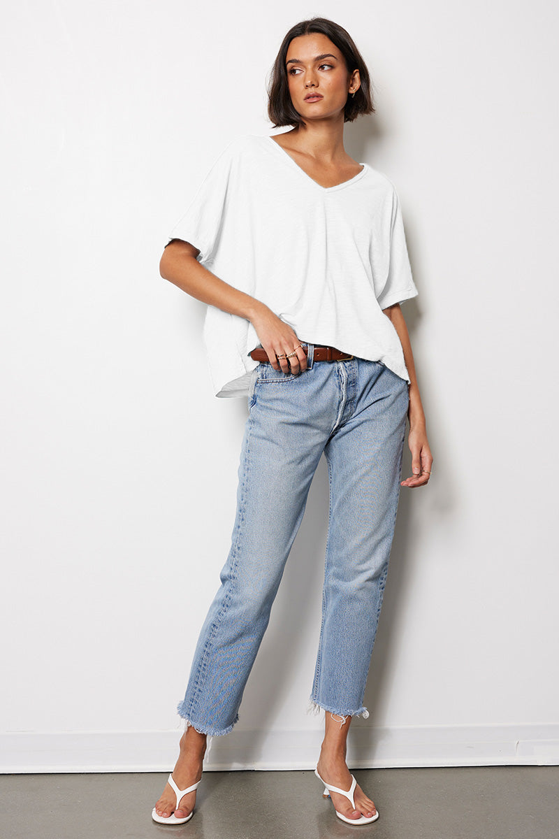 OVERSIZE V-NECK BOXY TEE