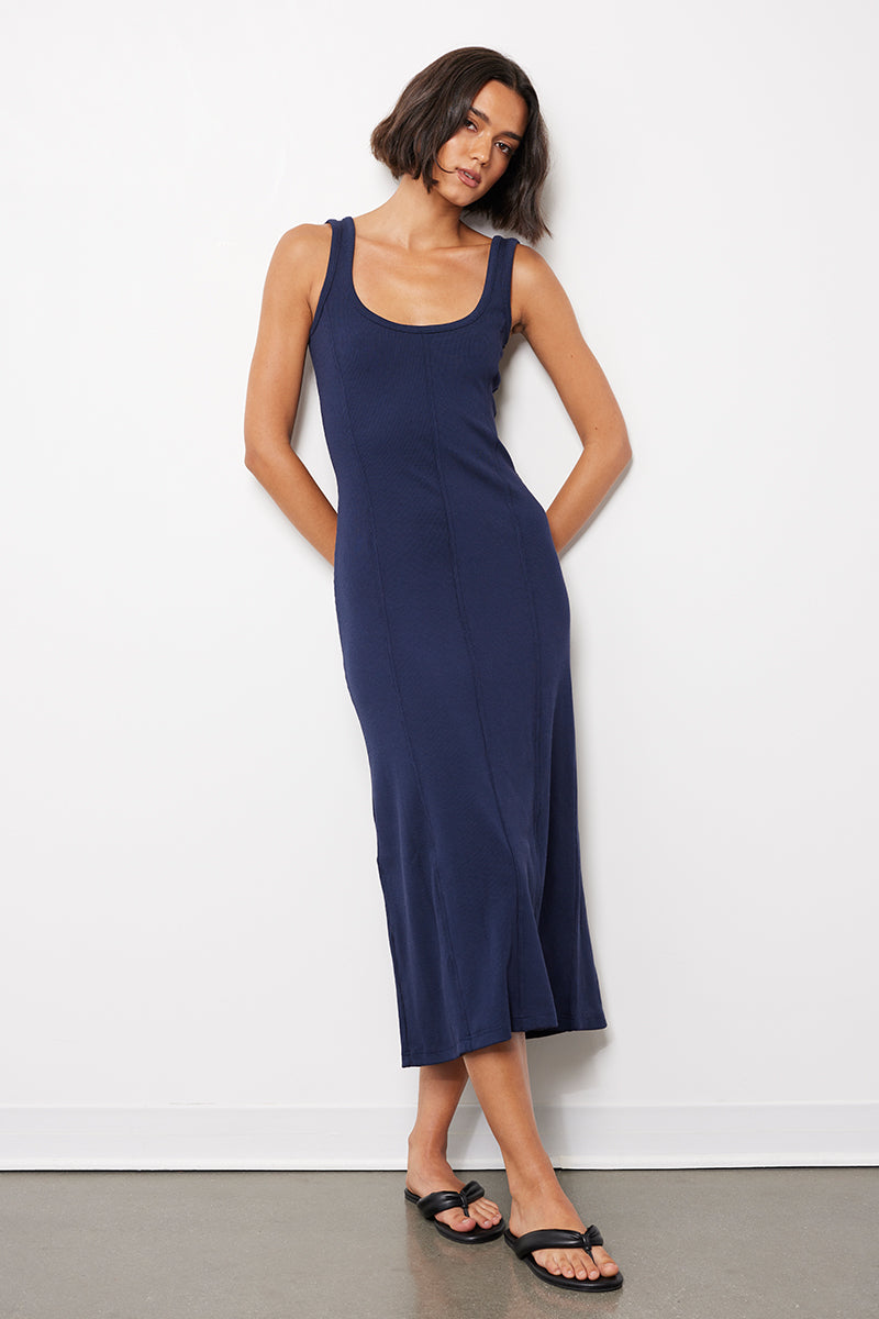 SCOOP NECK SEAMED DRESS