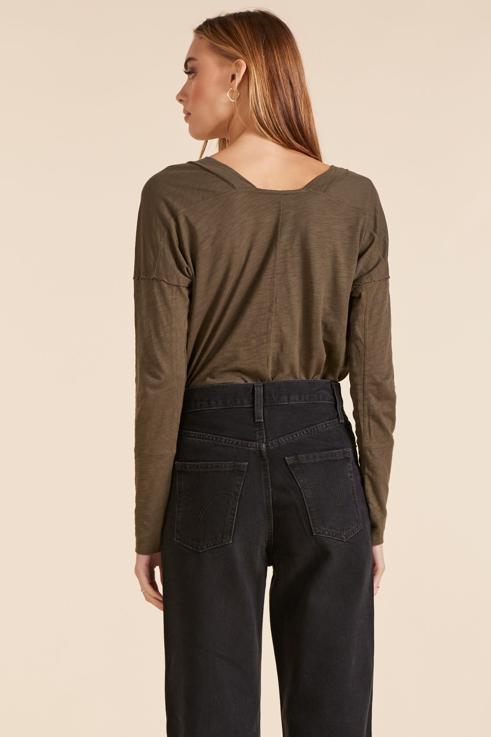 DROP SHOULDER LONG SLEEVE TEE