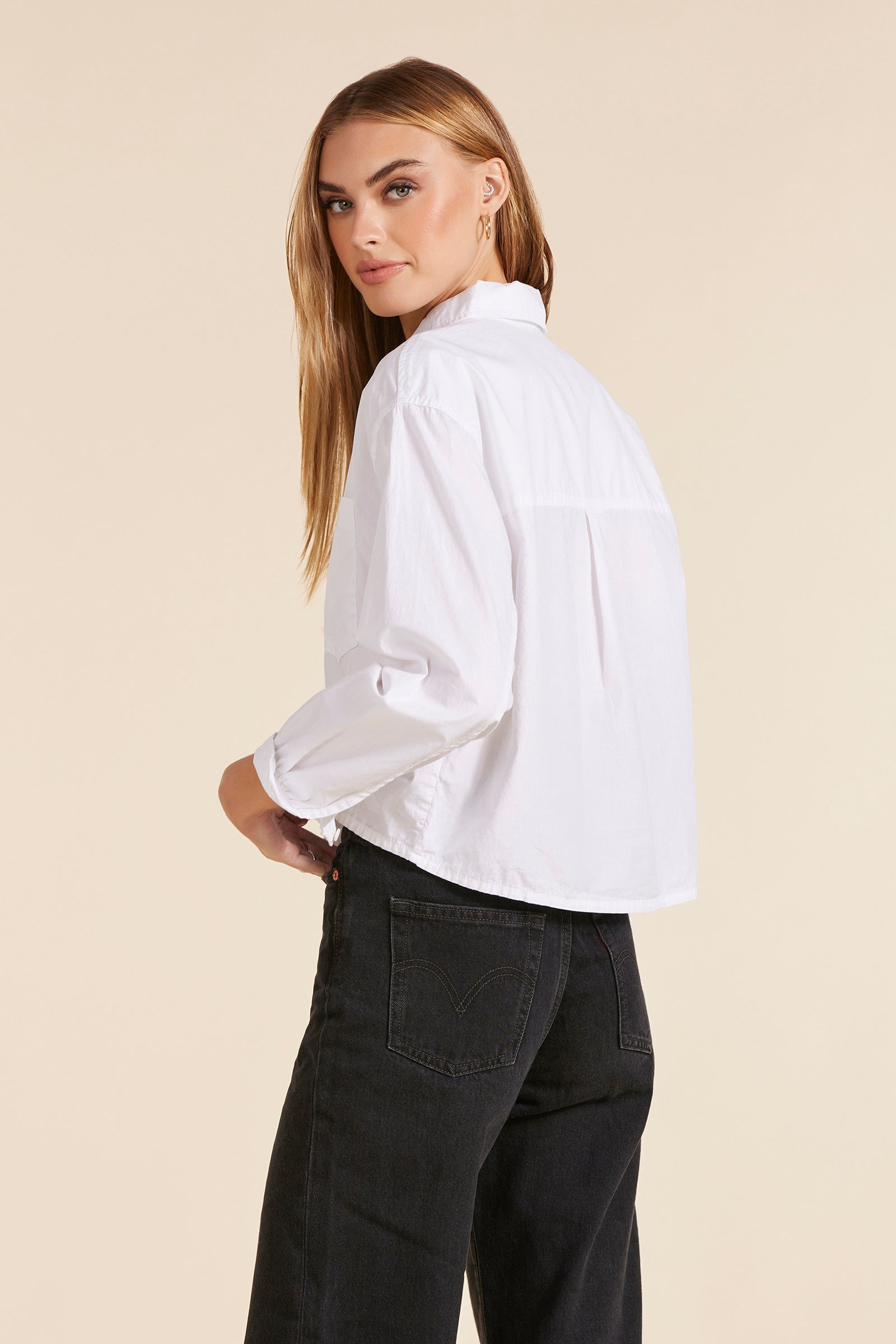 CROPPED COLLARED BUTTON DOWN