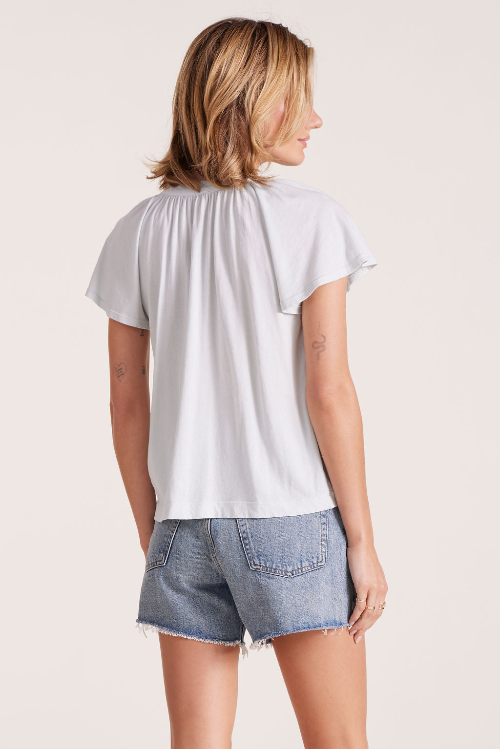 SPLIT NECK FLUTTER SLEEVE TEE
