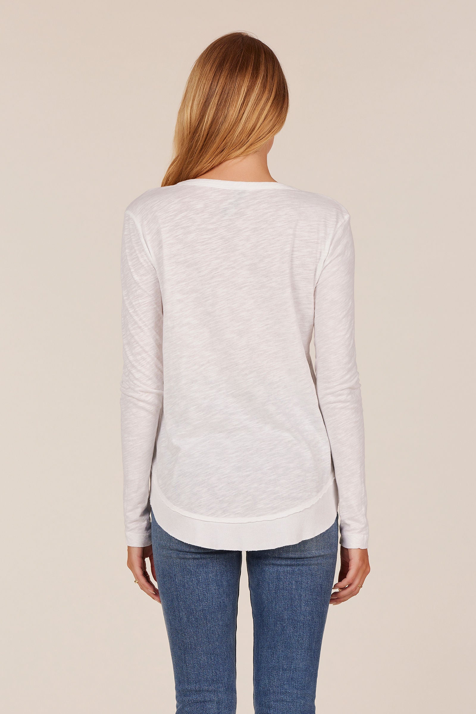 Long Sleeve Round Hem Tee