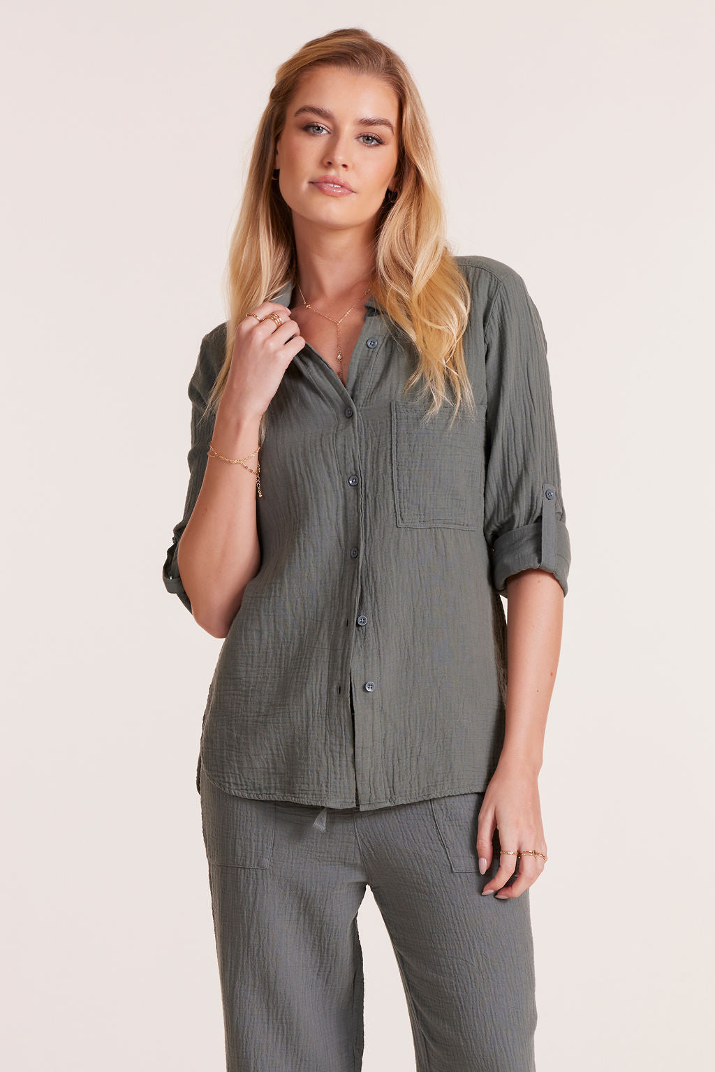 ROLL SLEEVE BUTTON FRONT SHIRT