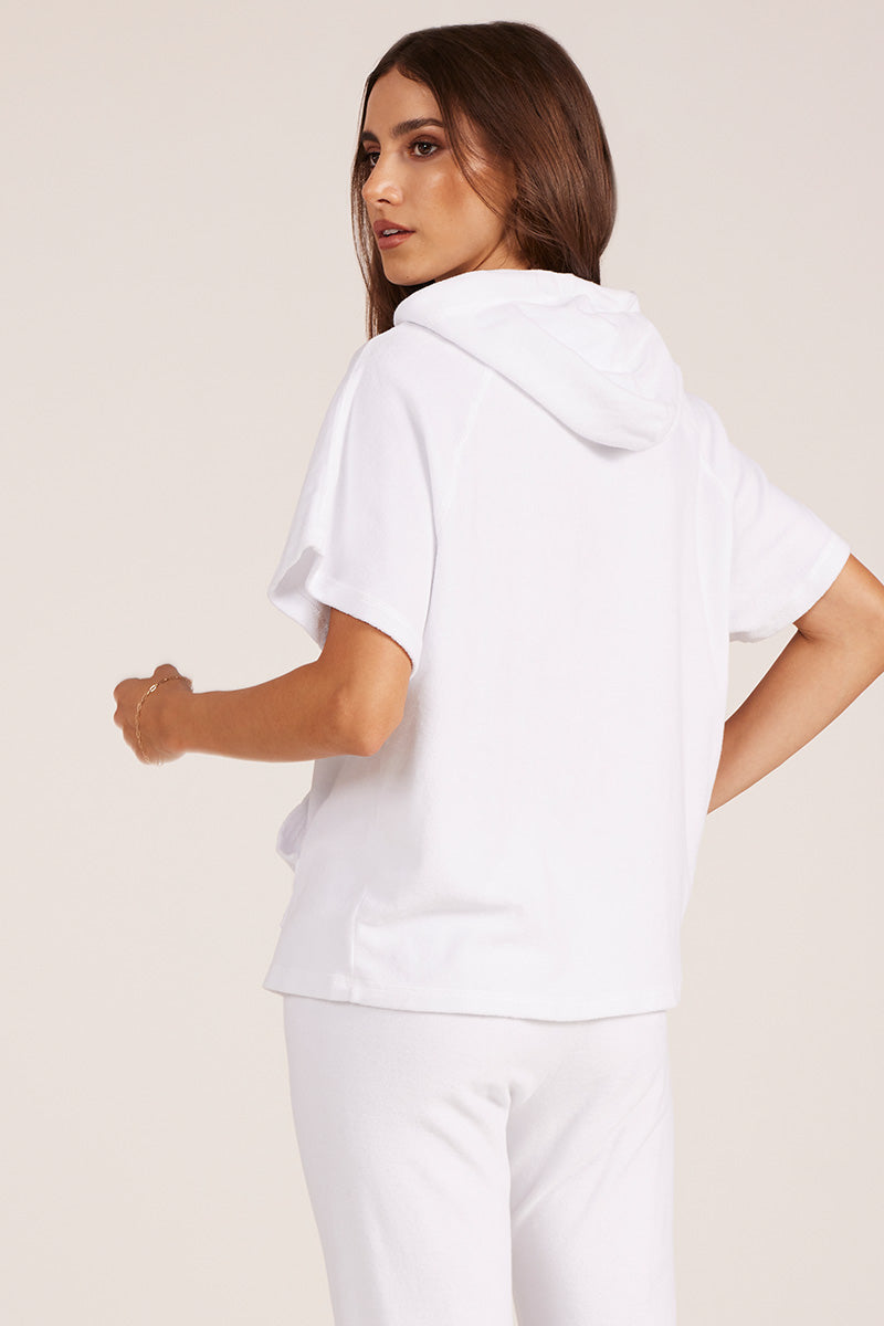 PULLOVER HOODIE