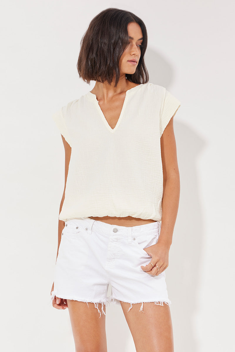 GWEN SPLIT NECK TEE