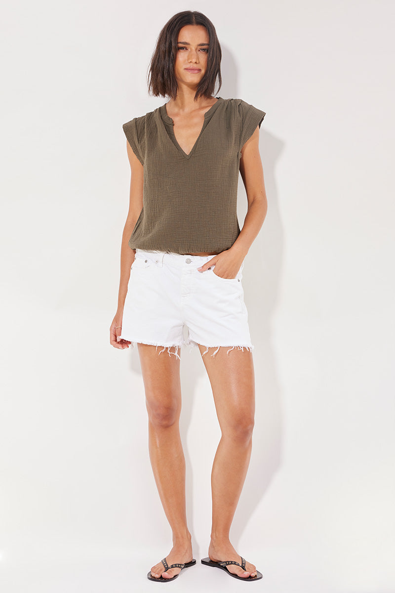 GWEN SPLIT NECK TEE