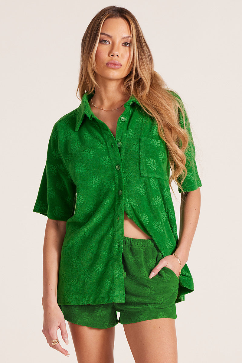 COLLARD BUTTON DOWN SHIRT