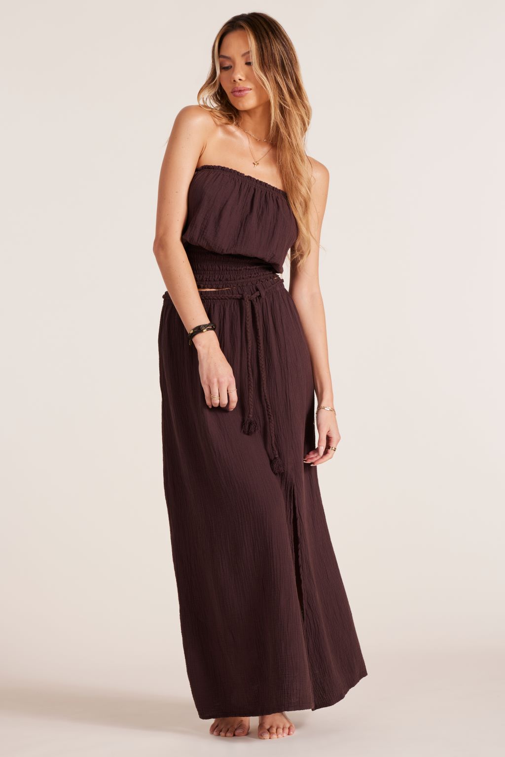 MAXI SKIRT WITH SLIT AND BELT