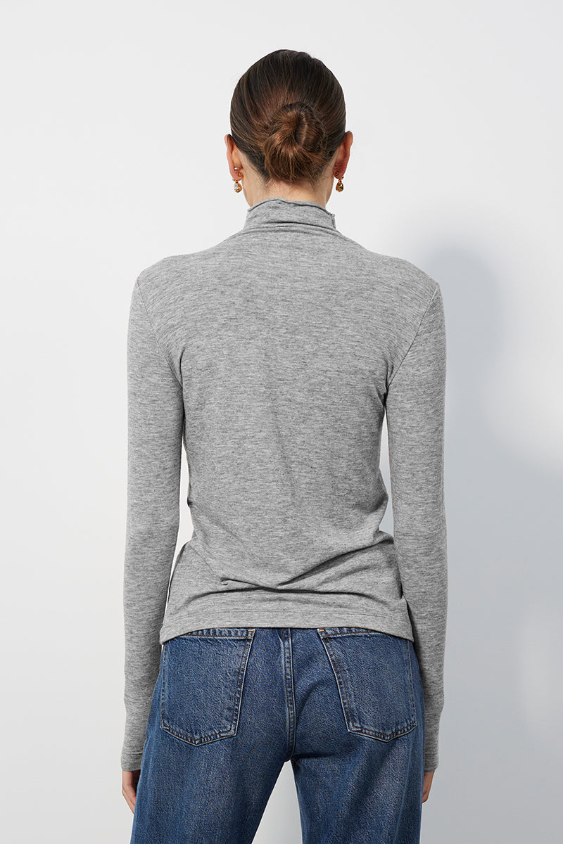 LONG SLEEVE MOCK TURTLENECK