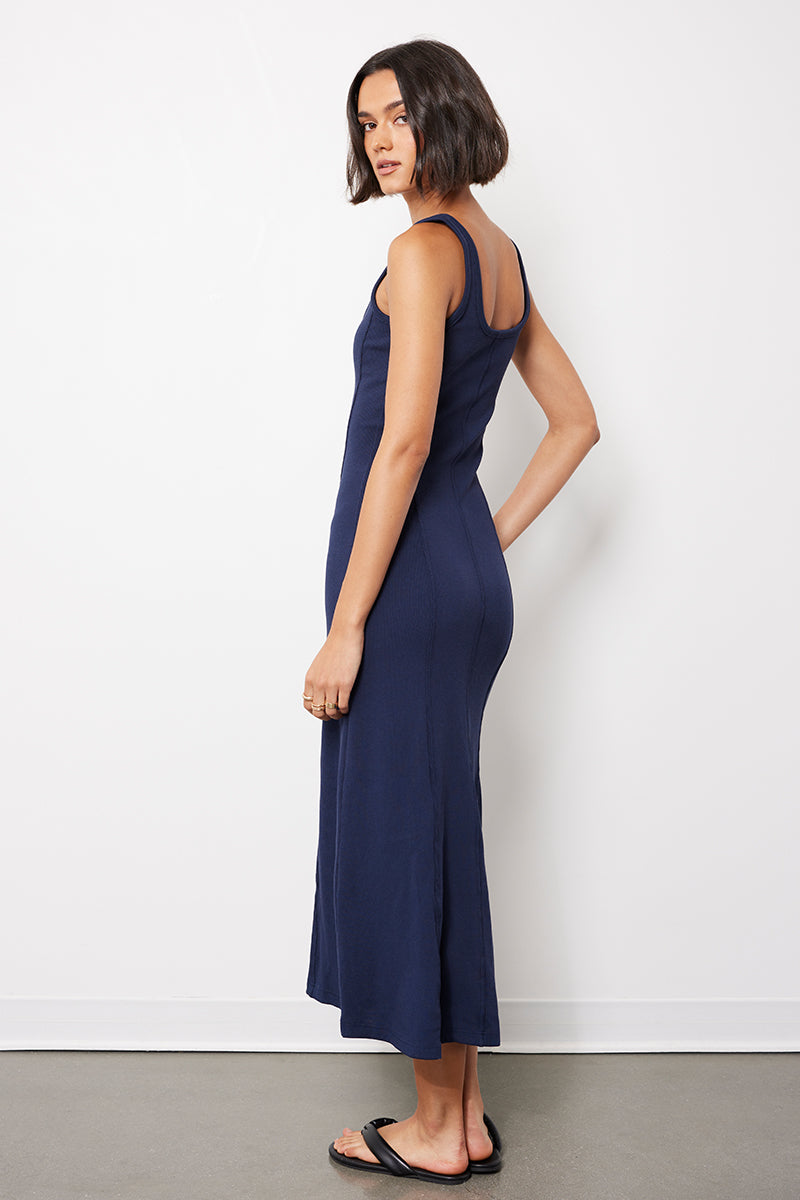 SCOOP NECK SEAMED DRESS