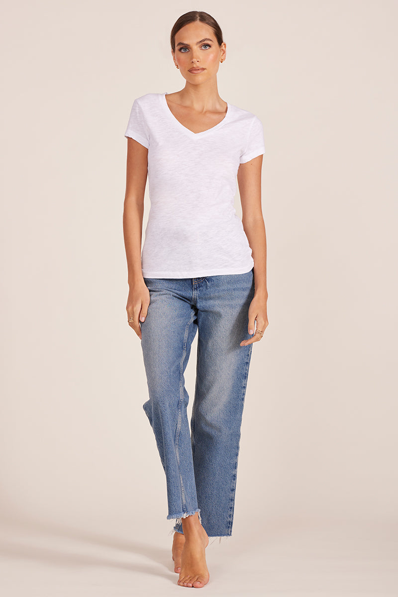 SLIM V-NECK TEE
