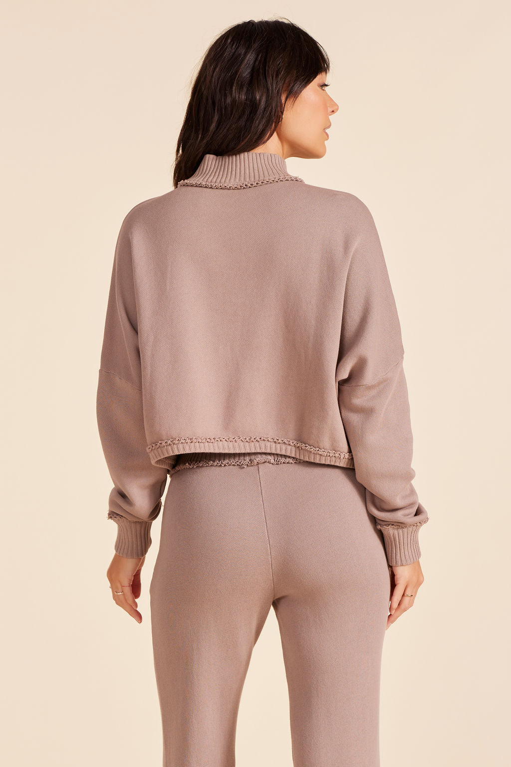 DROP SHOULDER TURTLENECK