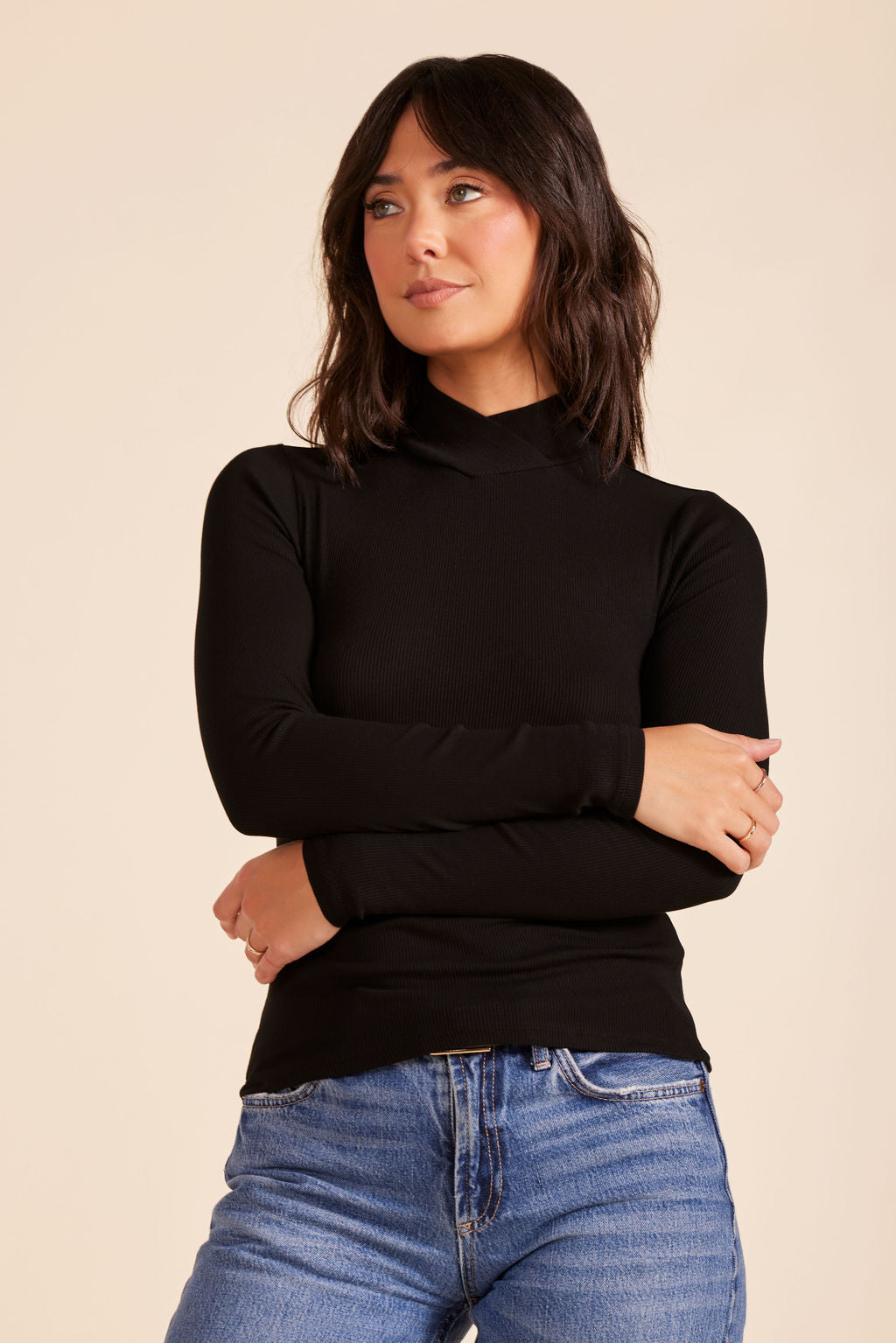 CROSS FRONT TURTLENECK