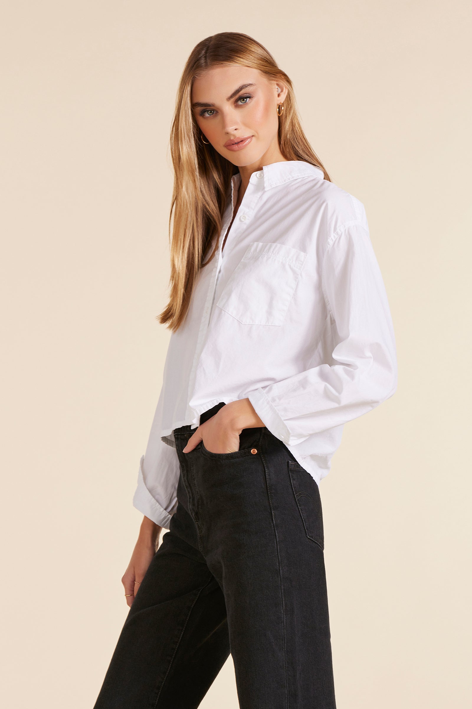CROPPED COLLARED BUTTON DOWN
