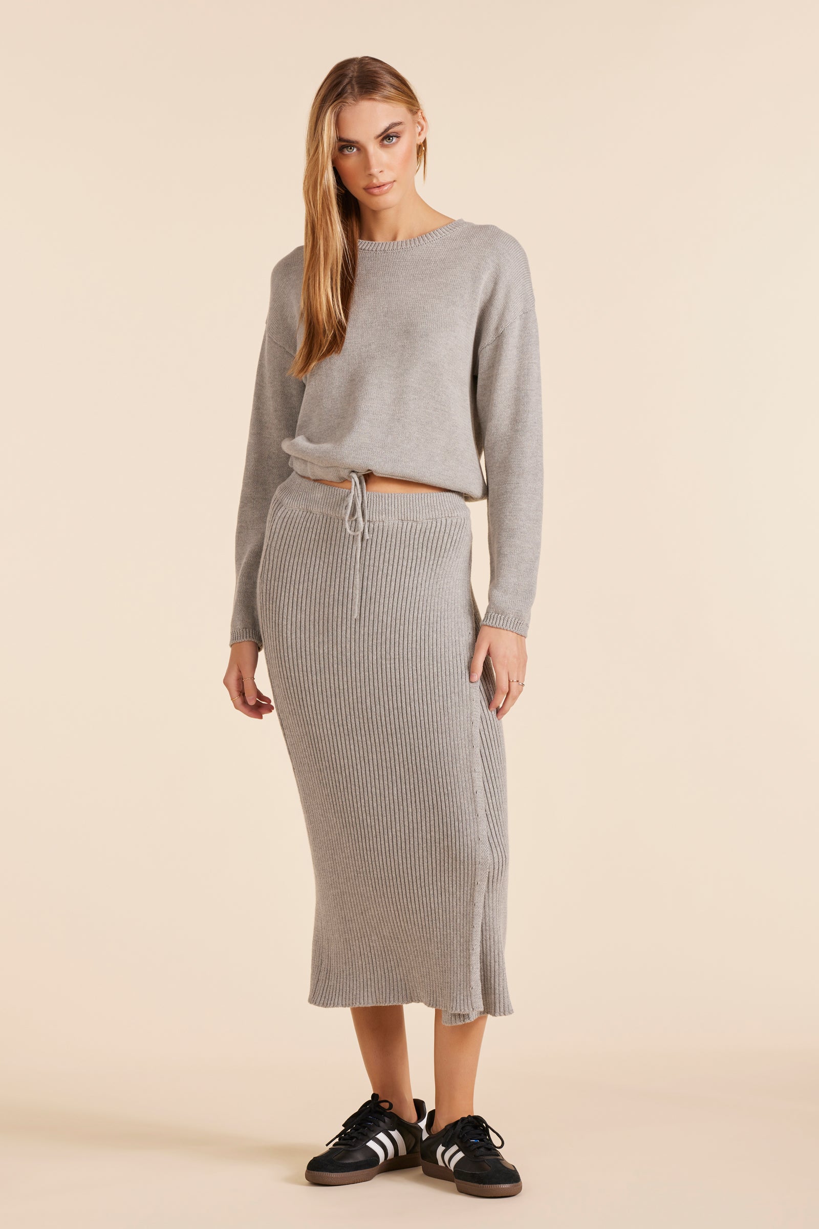 TIE HEM CREWNECK SWEATER