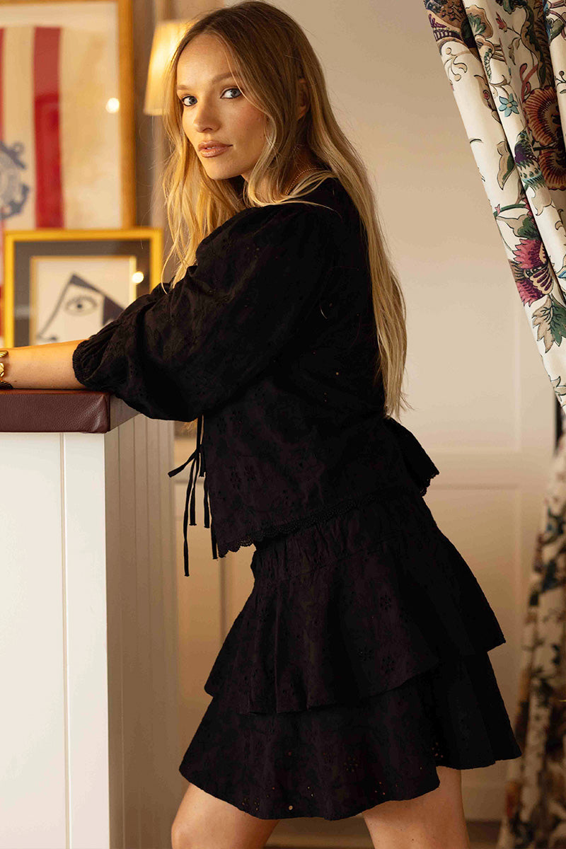 SHORT TIERED SKIRT